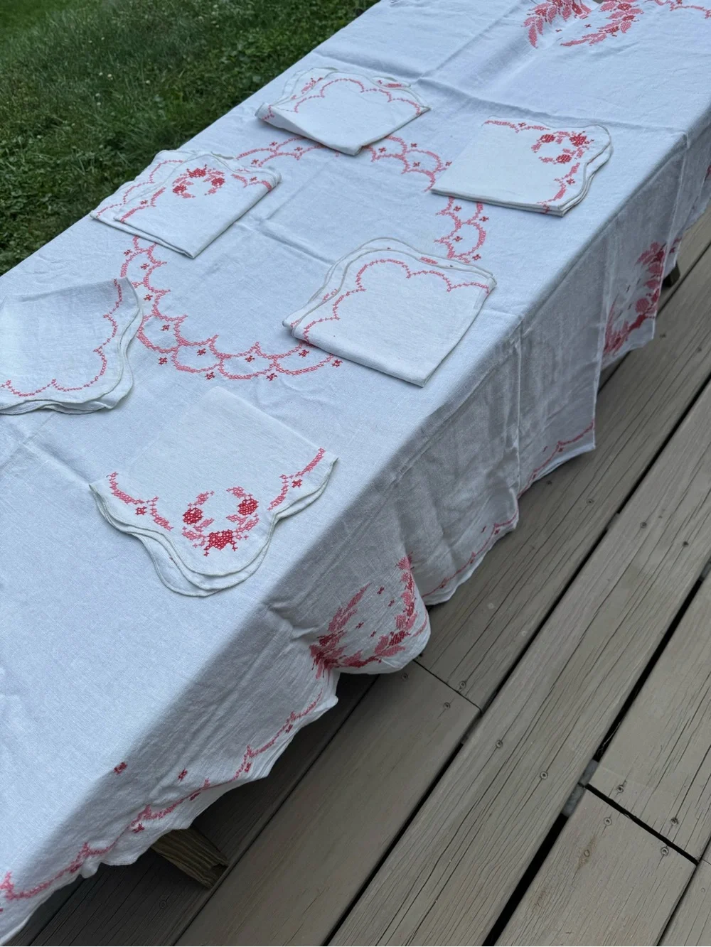 Vintage White Oval Tablecloth Set Red and Pink Cross-Stitch